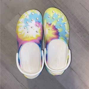 Crocs Women's Platform Pastel Tie Dye Clogs | Rubber Slip On Shoe | Size 7